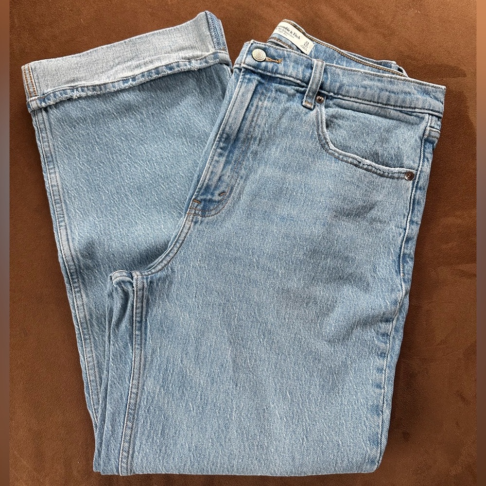 Abercrombie Light Blue High Rise 90’s Jeans
